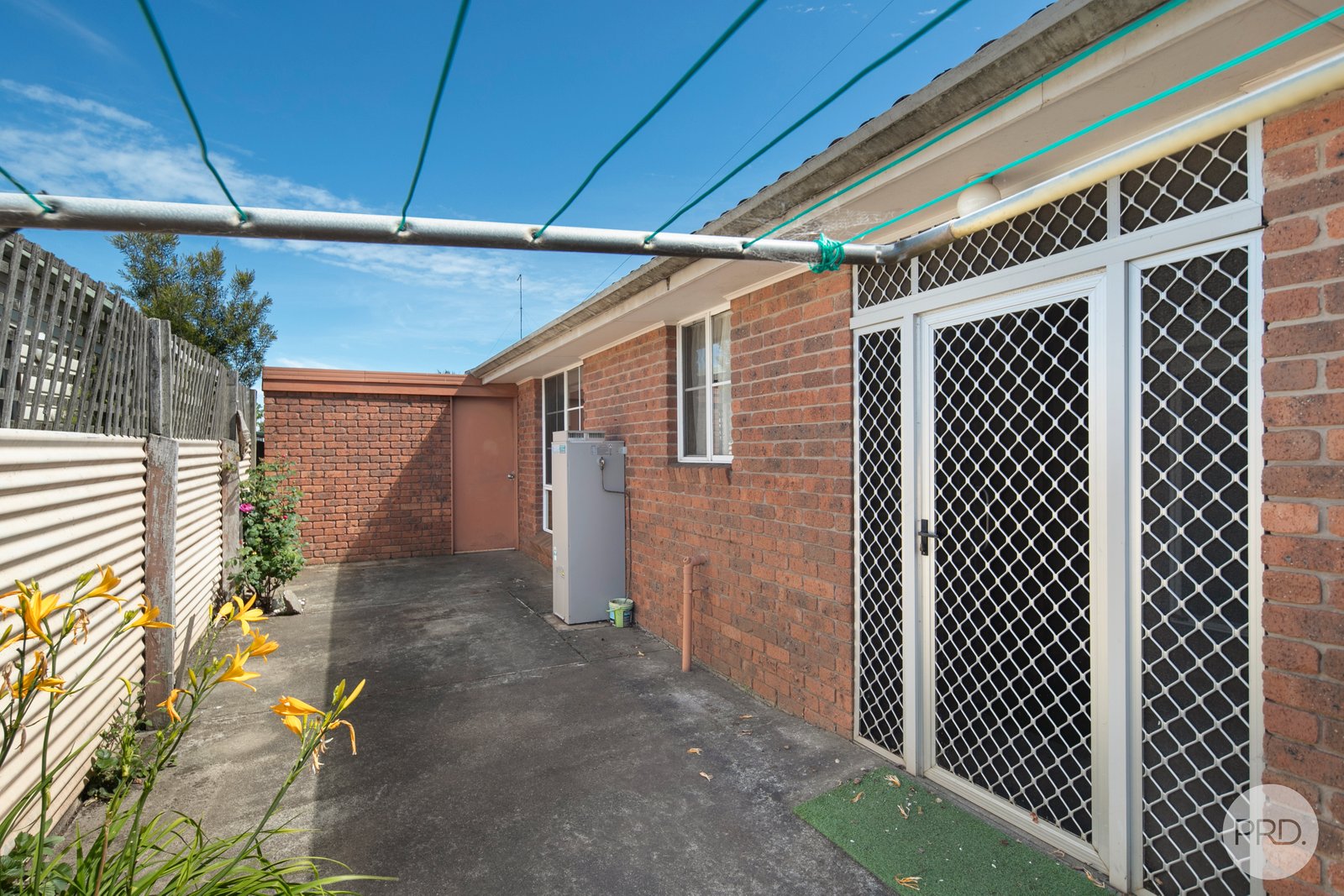 1/18 Beverin Street SEBASTOPOL 10