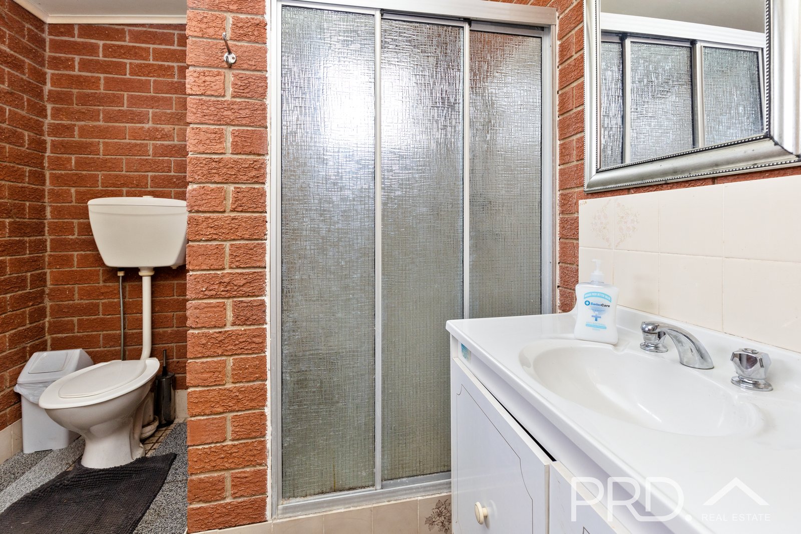 118 Broughton Street TUMUT 13