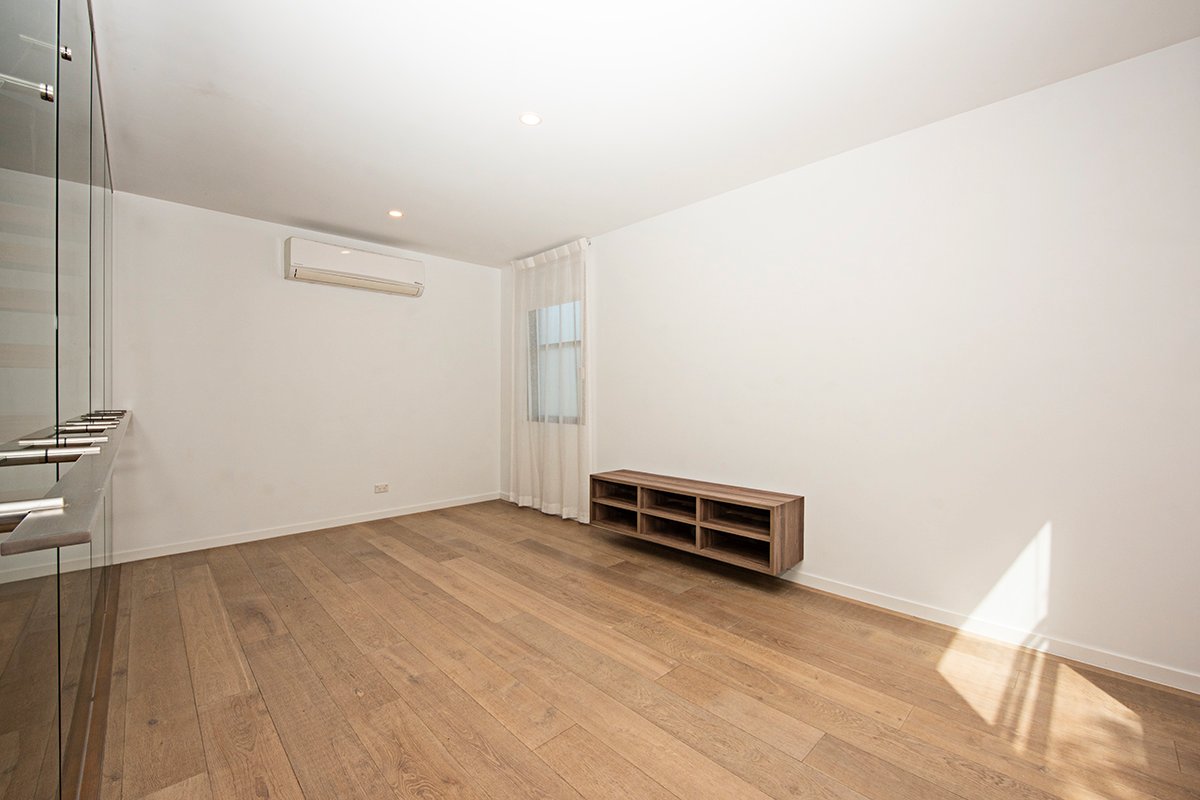 Gallery: 1/18 Canterbury Road