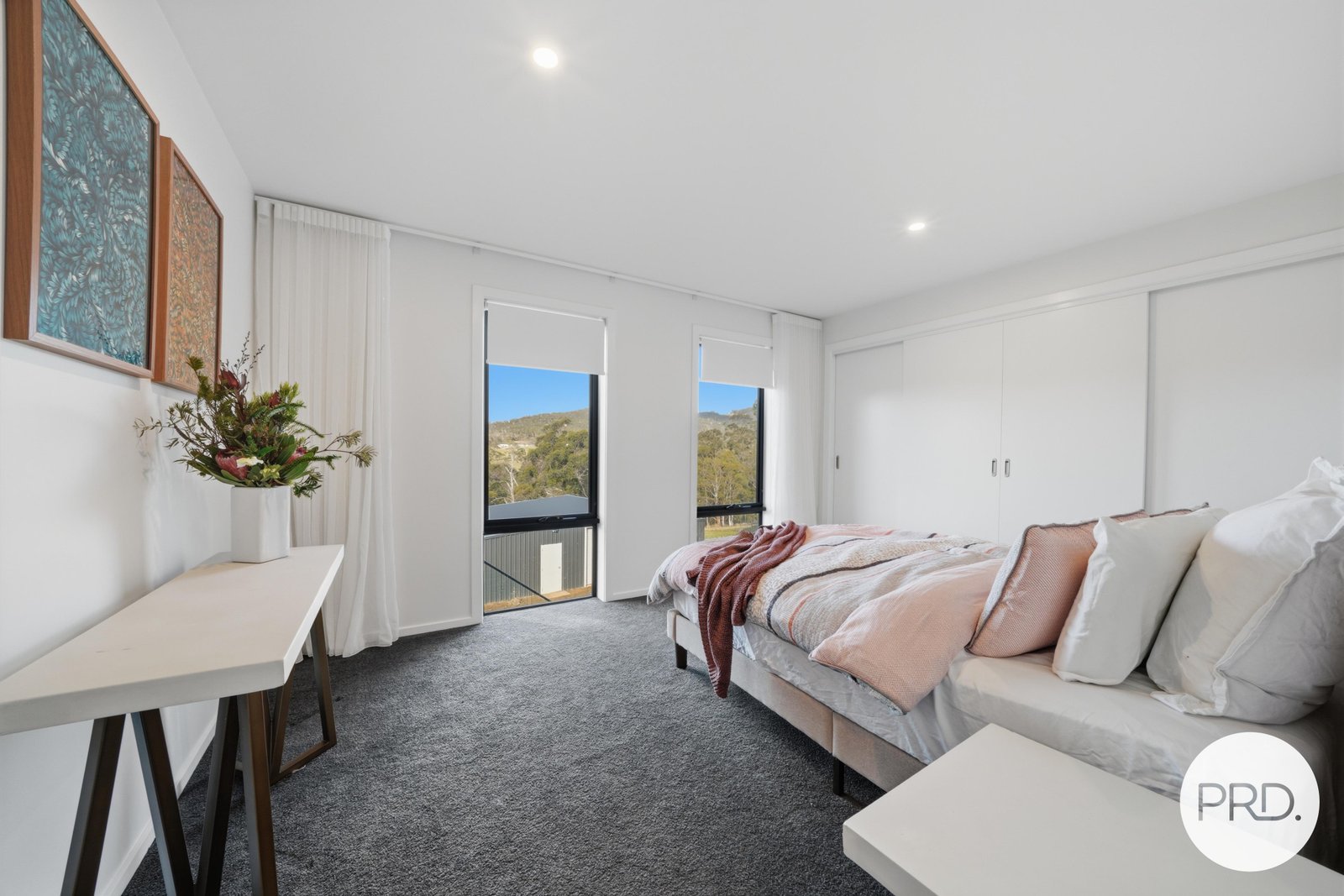 118 Cathedral Road MARGATE 12