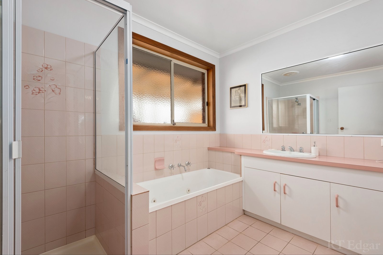 Real Estate and Property in 1/18 Donvale Drive, Leopold, VIC