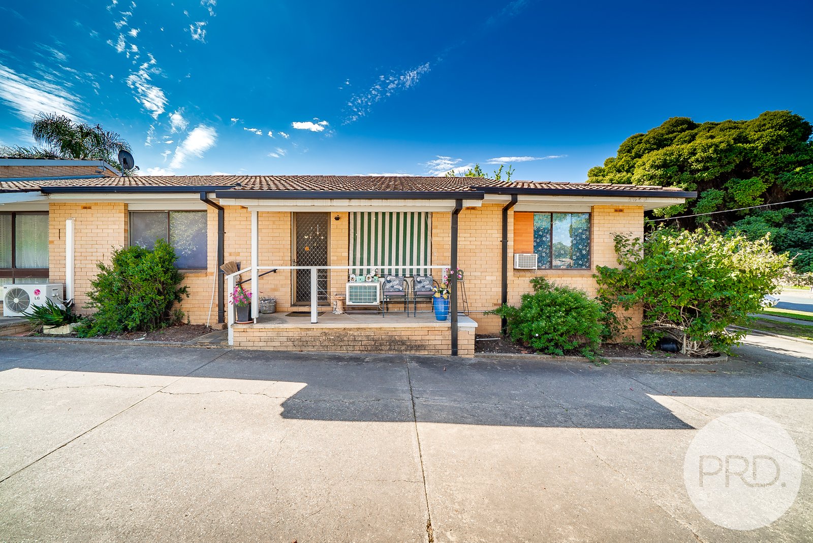 1/18 Edney Street KOORINGAL 1