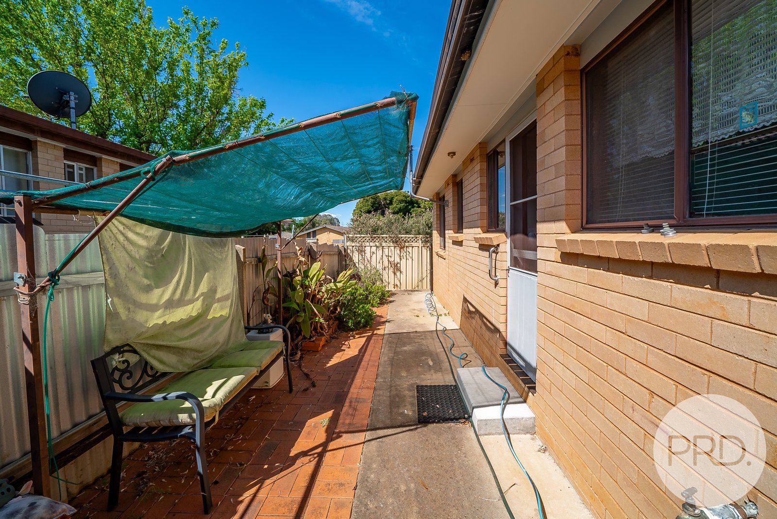 1/18 Edney Street KOORINGAL 8