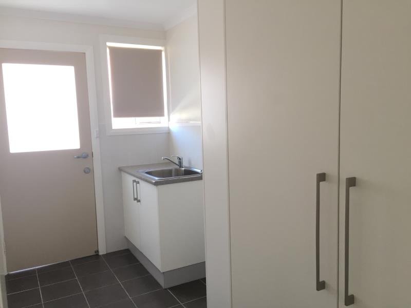 1/18 Fishermans Place TAMWORTH 6