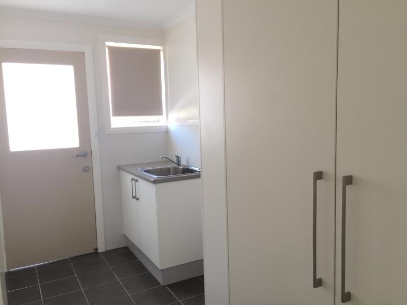 1/18 Fishermans Place TAMWORTH 6