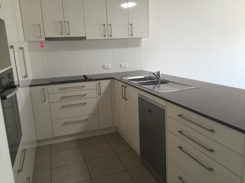 1/18 Fishermans Place TAMWORTH 8