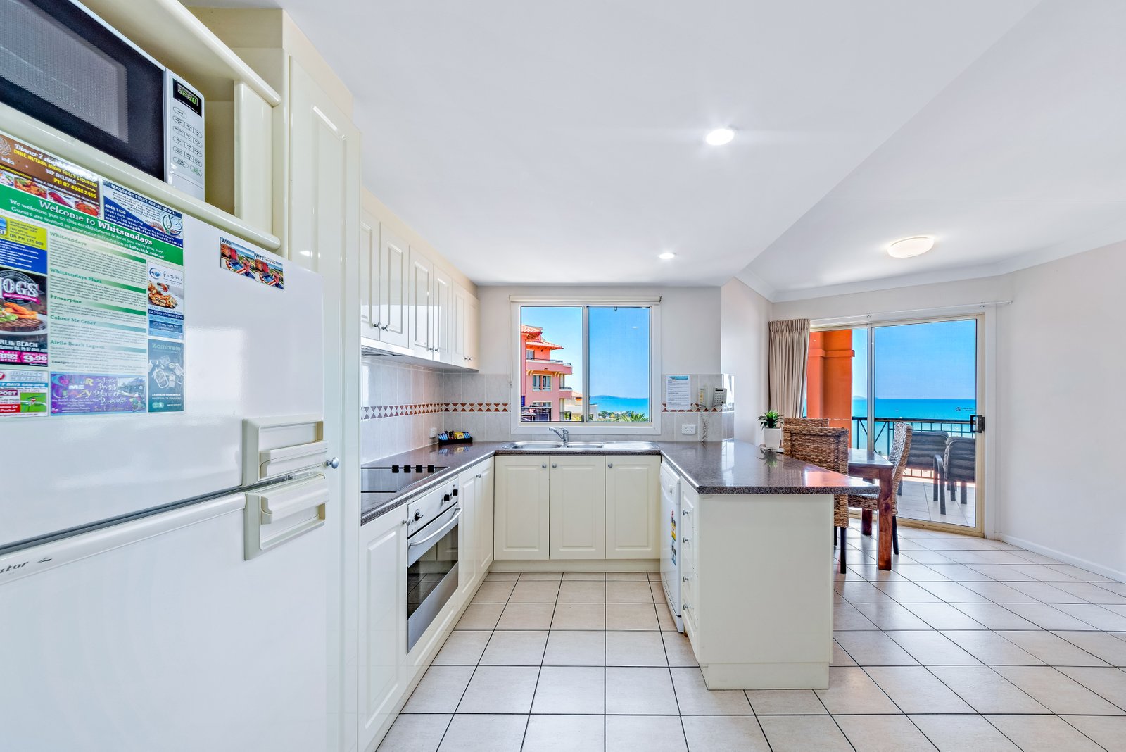 1/18 Golden Orchid Drive AIRLIE BEACH 3