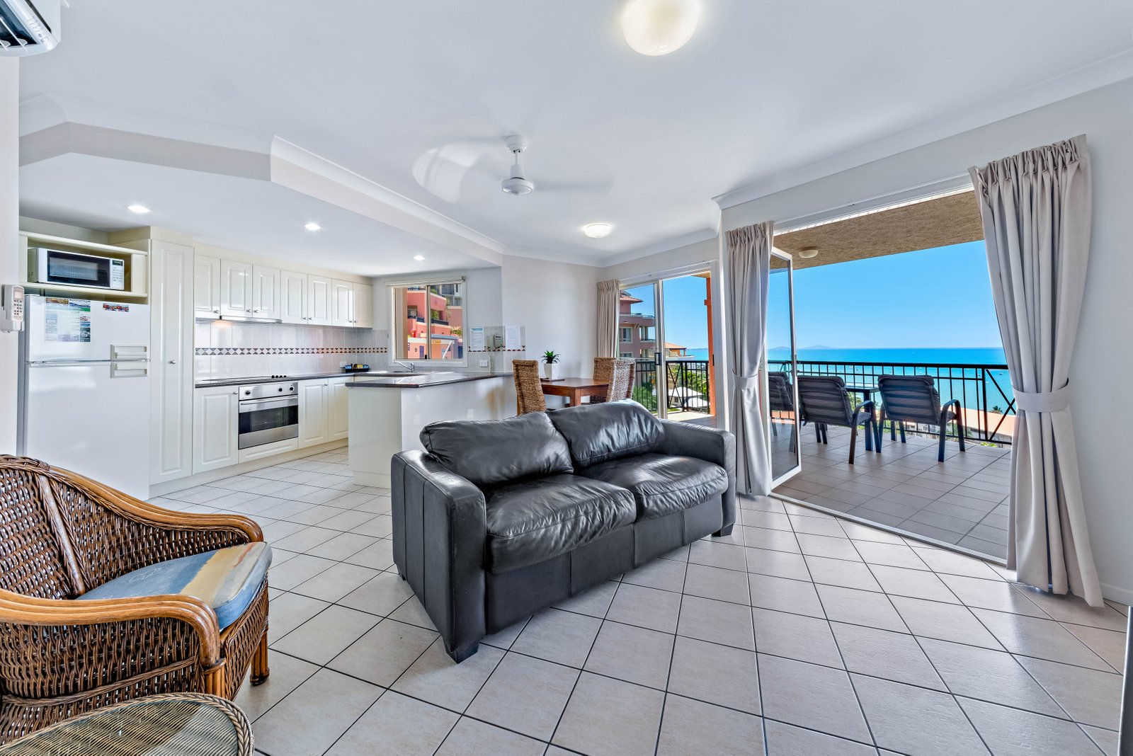1/18 Golden Orchid Drive AIRLIE BEACH 8