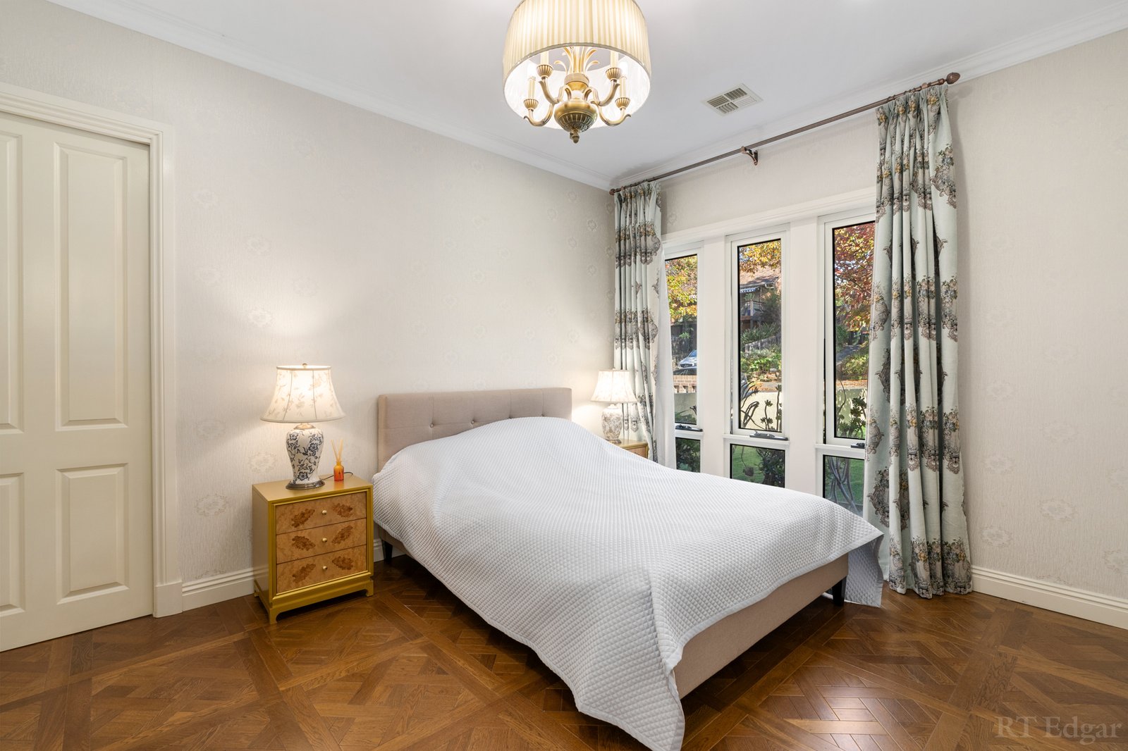 Real Estate and Property in 1/18 Grandview Road, Box Hill South, VIC