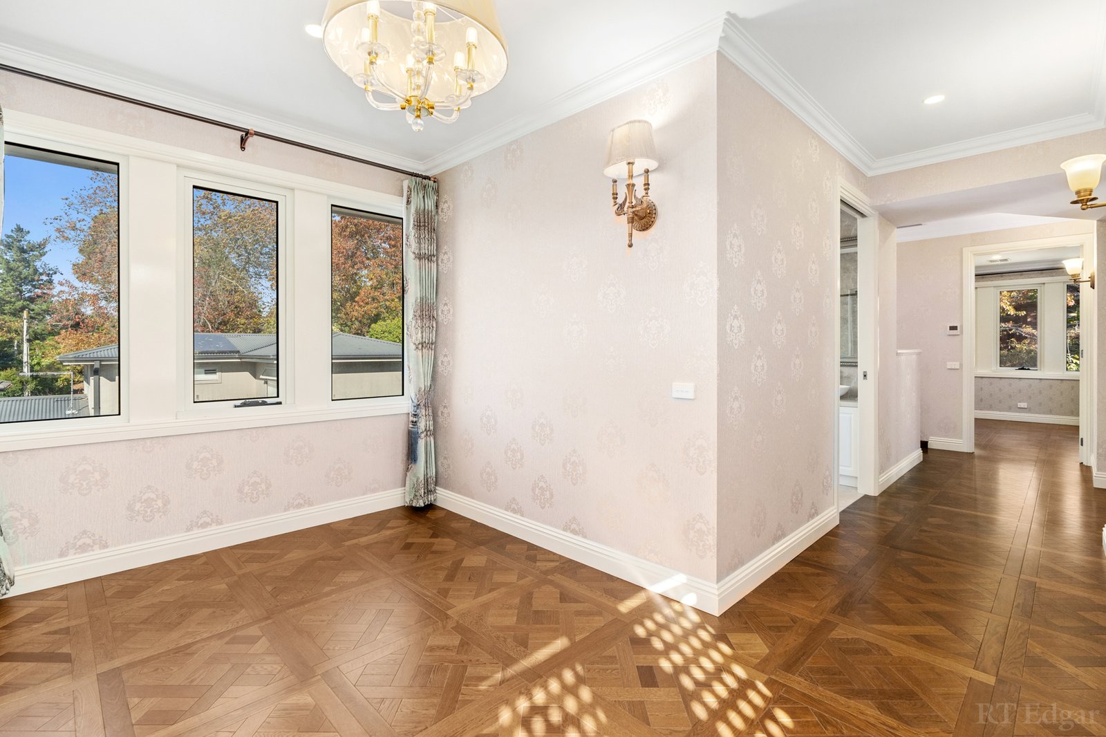 Real Estate and Property in 1/18 Grandview Road, Box Hill South, VIC