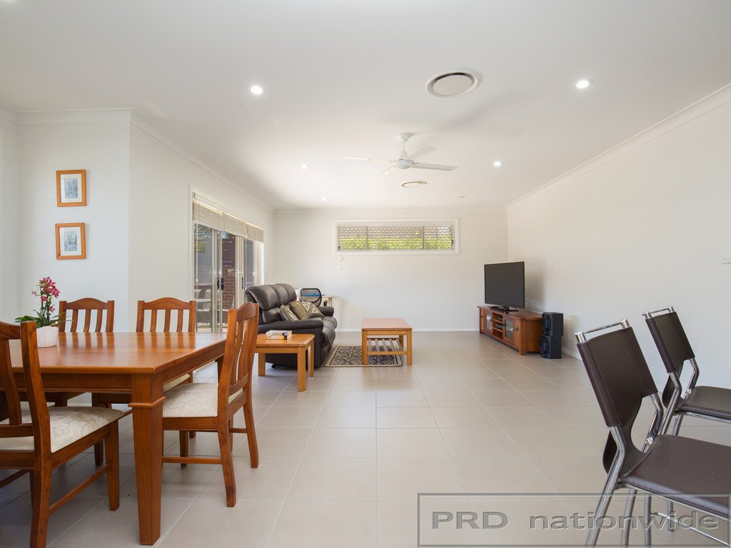 1/18 High Street EAST MAITLAND 2