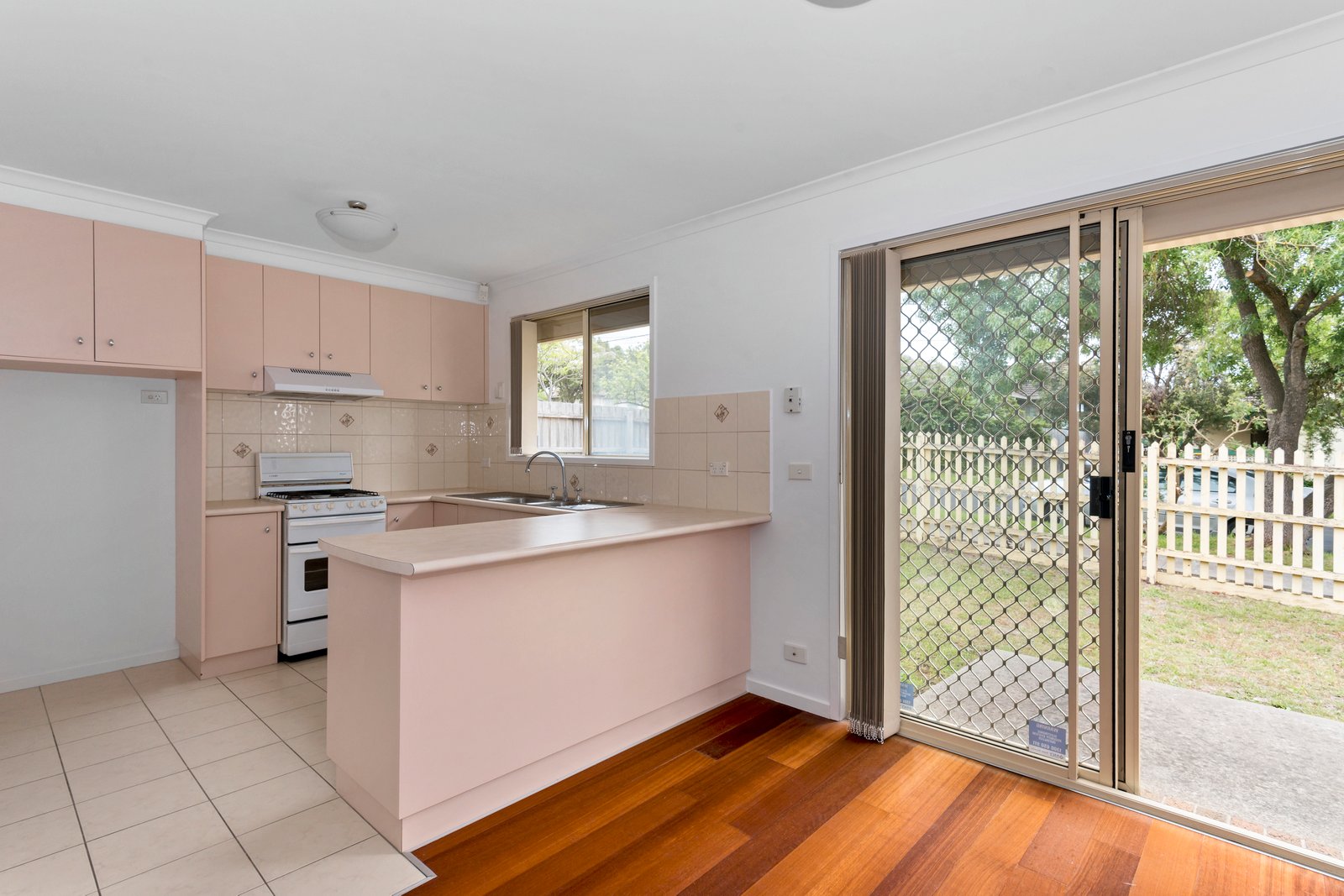 Gallery: 1/18 Jindabyne Avenue