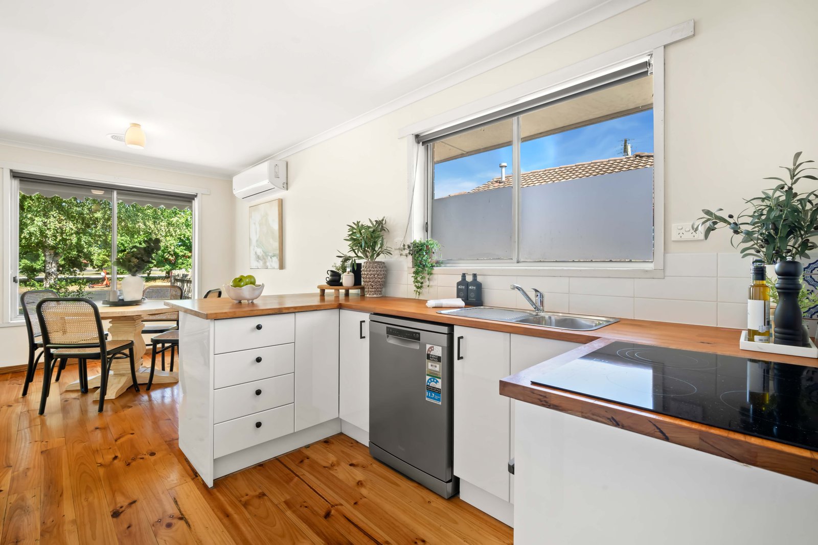 Gallery: 118 Learmonth Road