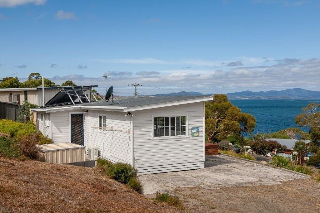 118 Linden Road PRIMROSE SANDS 1