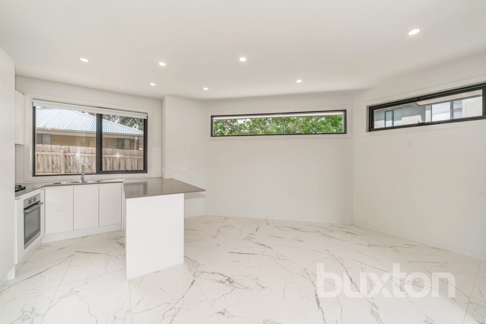 Gallery: 1/18 Mawarra Crescent