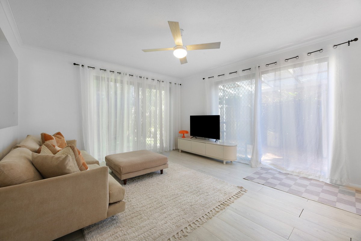 1/18 Murlong Crescent Palm Beach 6