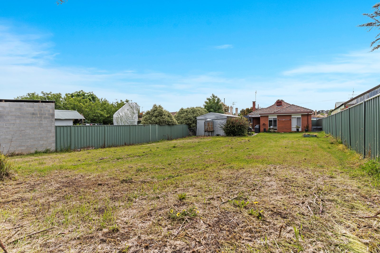 118 Neale Street FLORA HILL 10