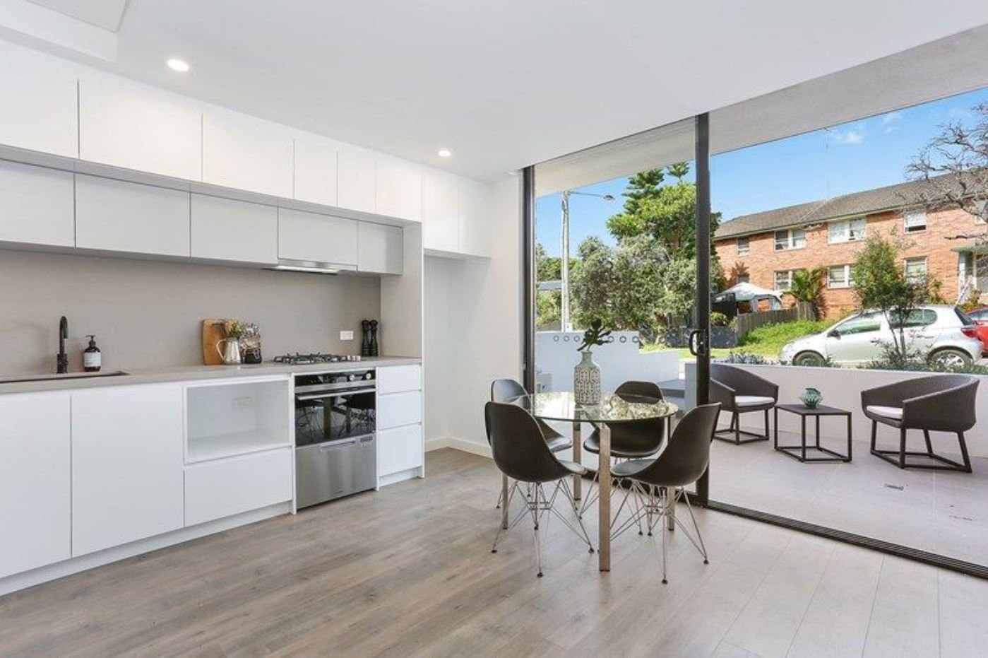 1/18 New Orleans Cres  MAROUBRA 2