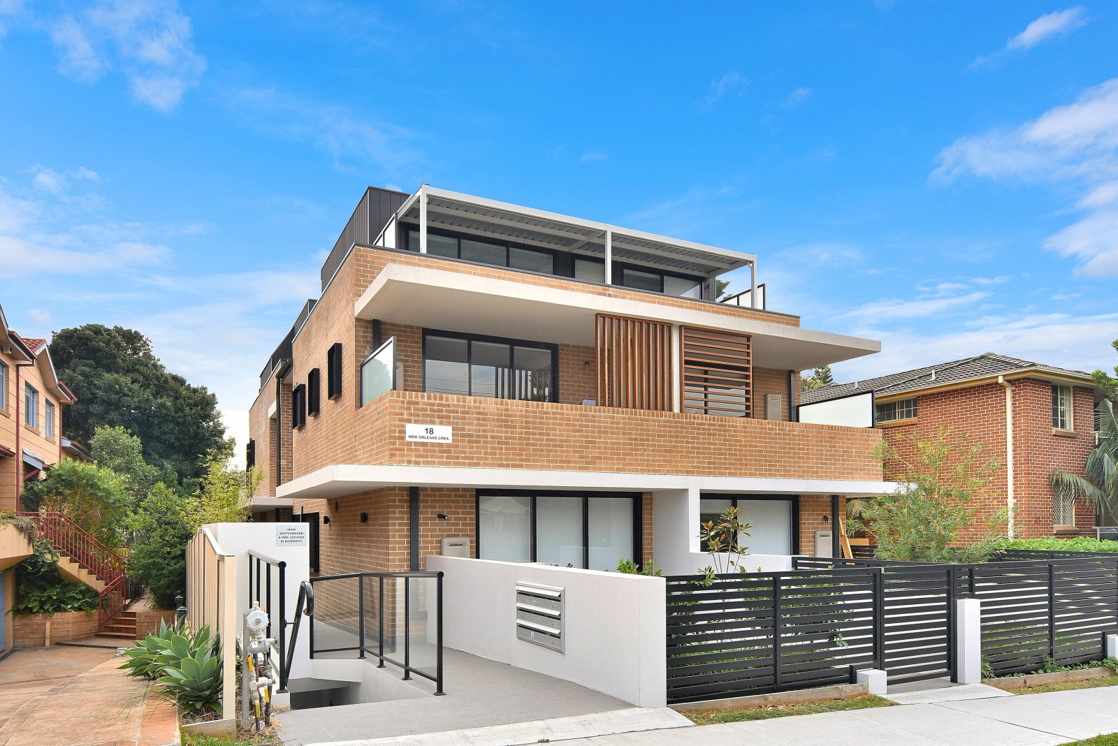 1/18 New Orleans Cres  MAROUBRA 6