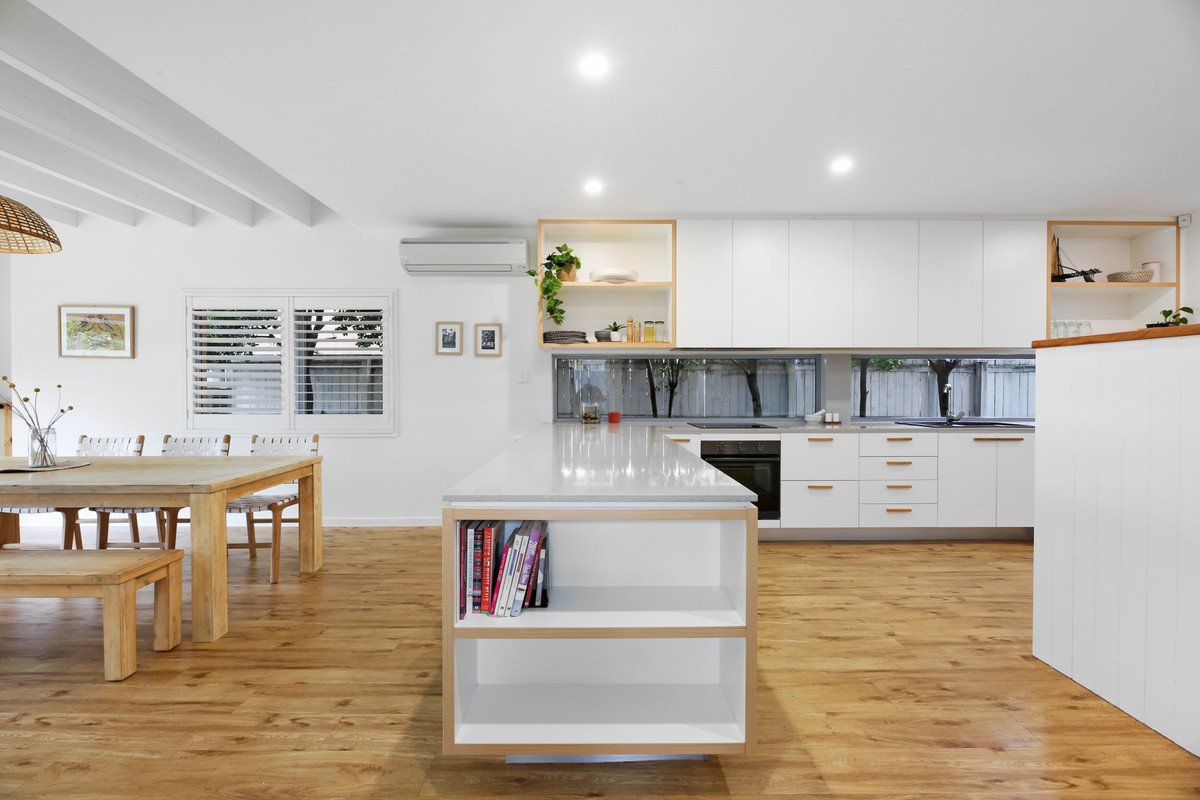 118 Nobby Parade Miami 10