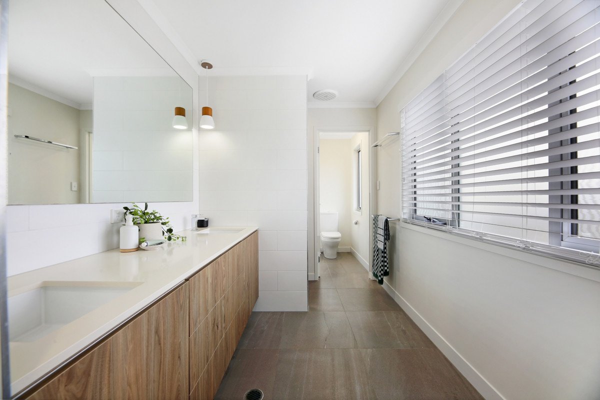 118 Nobby Parade Miami 14