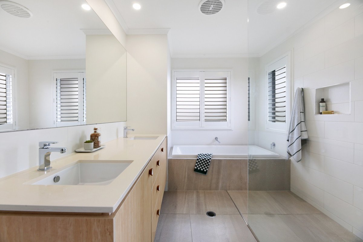 118 Nobby Parade Miami 19