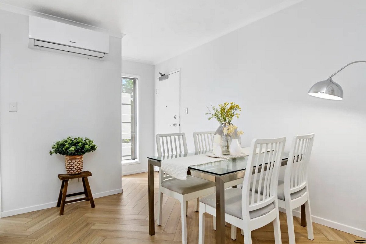 1/18 North Street Southport 6