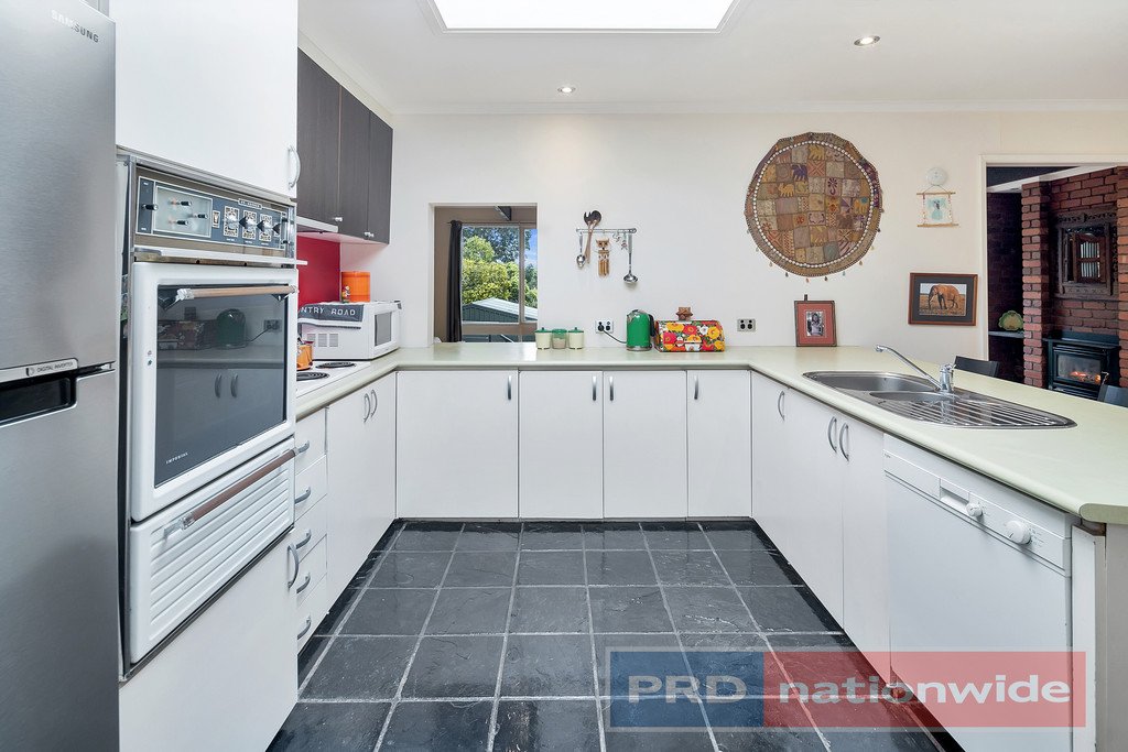 118 Rathkeale Avenue MOUNT HELEN 3