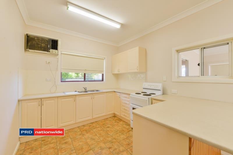 118 Robert Street TAMWORTH 2