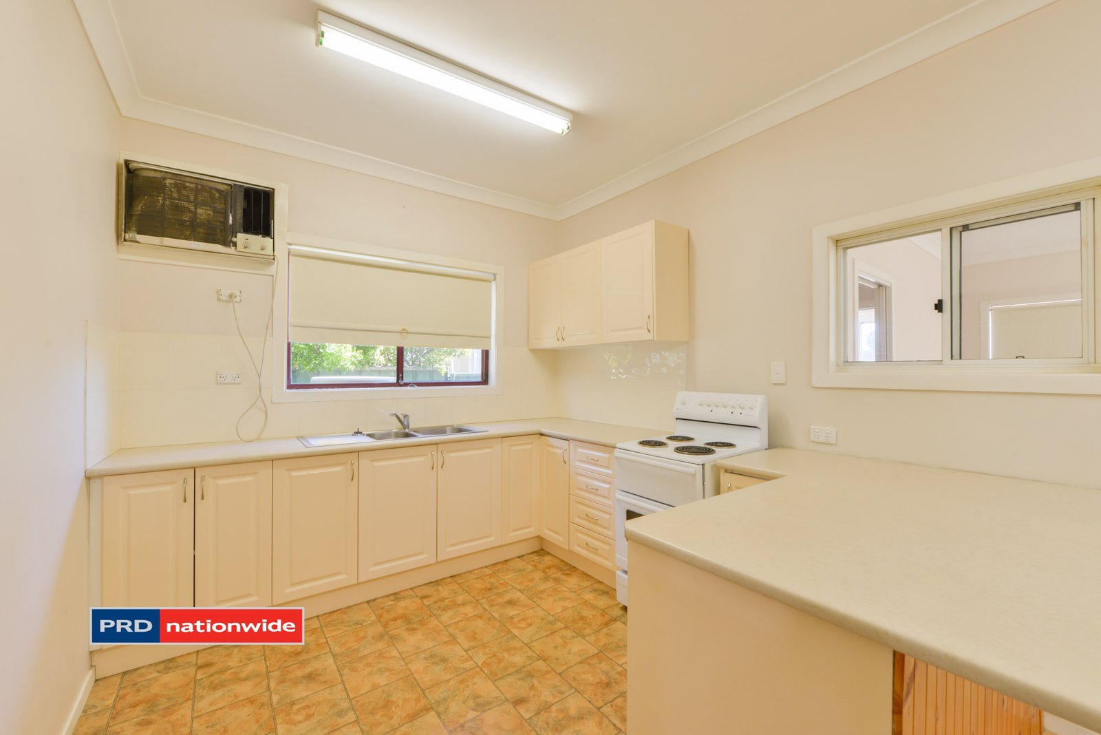 118 Robert Street TAMWORTH 8