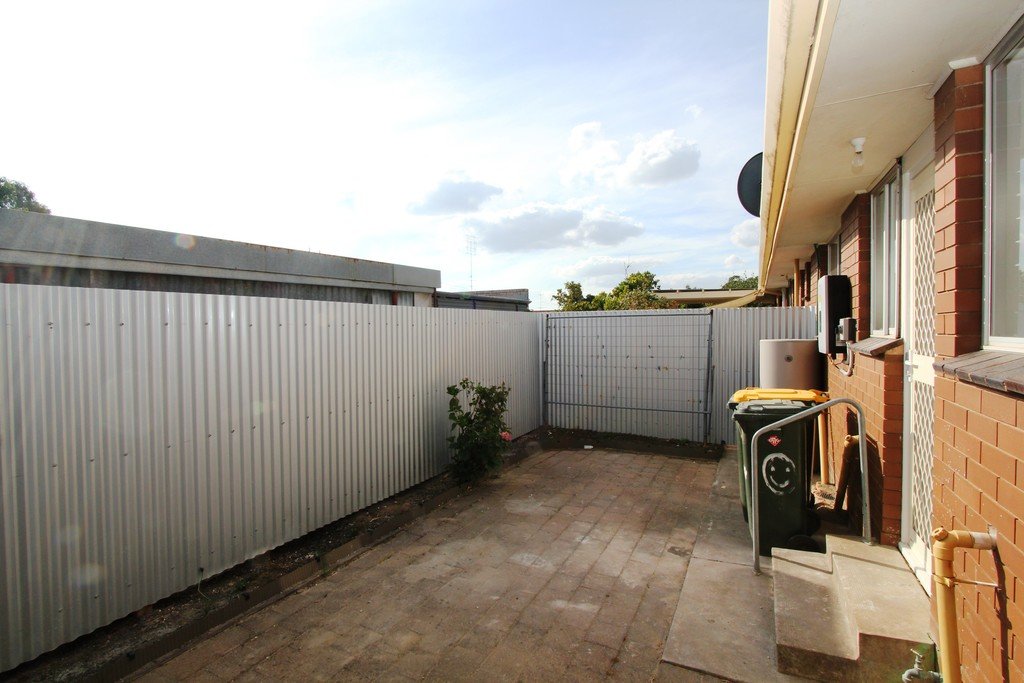 1/18 Romney Street WENDOUREE 8