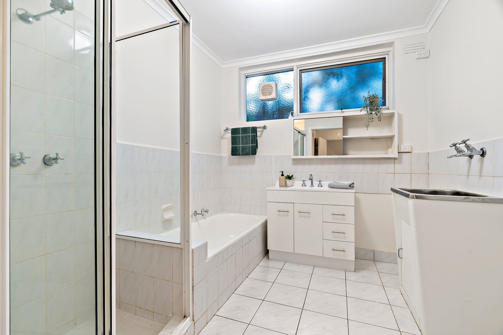 Real Estate and Property in 1/18 Roselea Street, Caulfield South, VIC