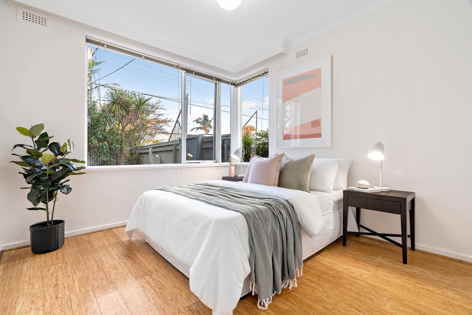 Real Estate and Property in 1/18 Roselea Street, Caulfield South, VIC