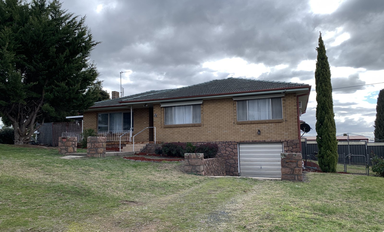 118 Simpson Street TUMUT 3