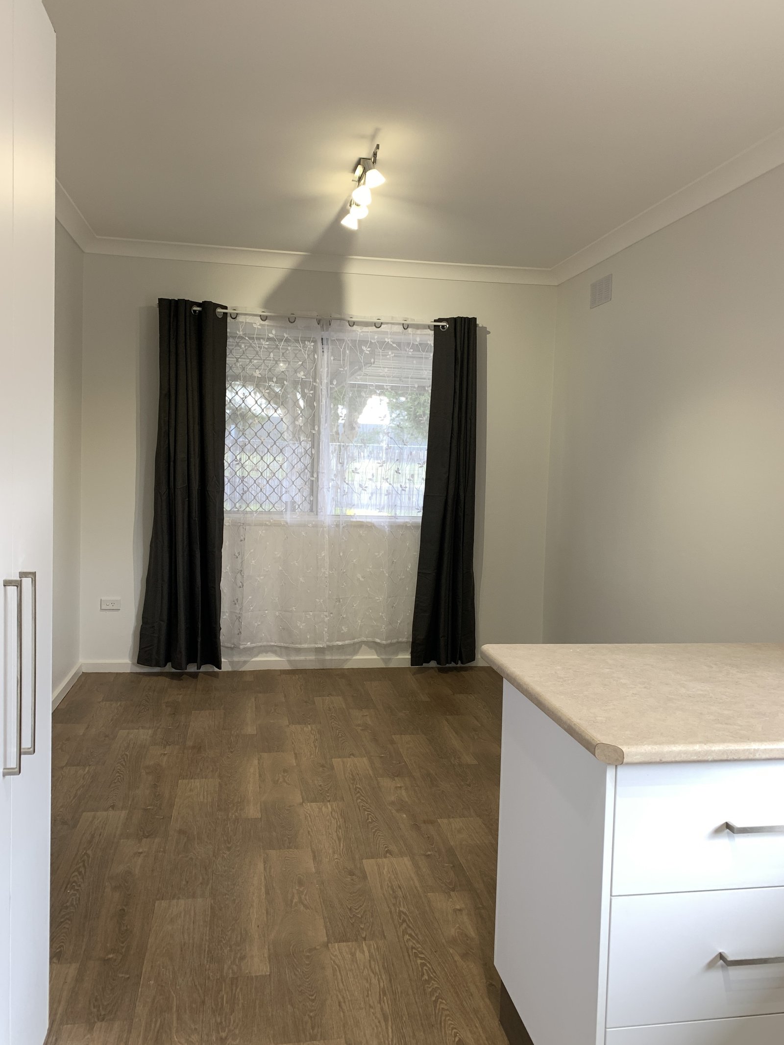 118 Simpson Street TUMUT 8