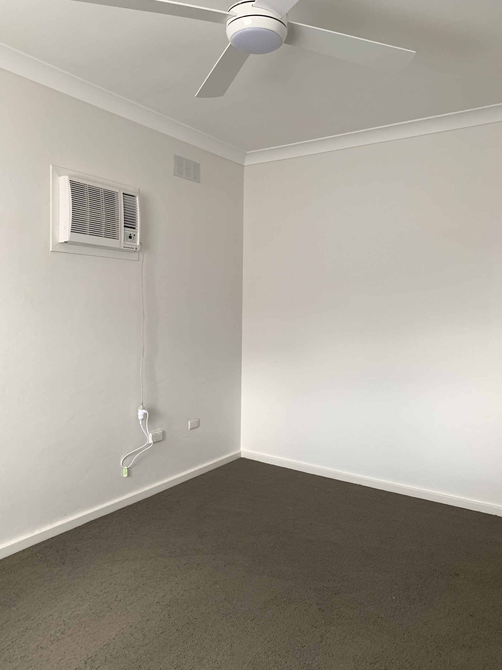 118 Simpson Street TUMUT 9