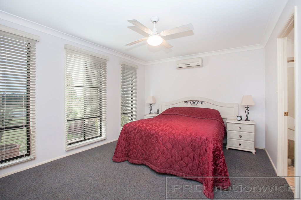 118 Somerset Drive THORNTON 9