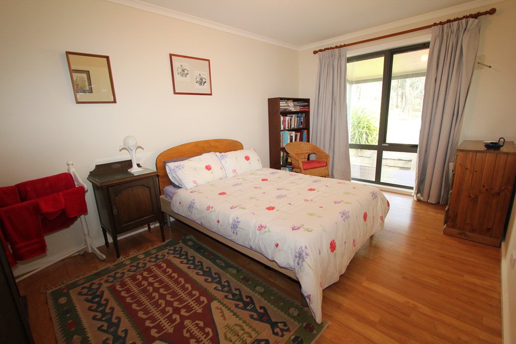 118 Station Lane CARNGHAM 9