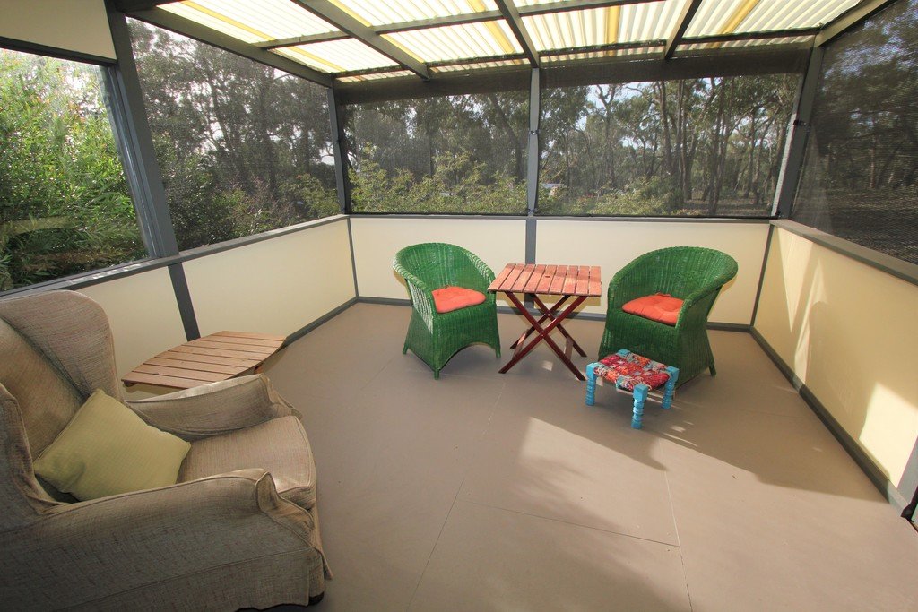 118 Station Lane CARNGHAM 12