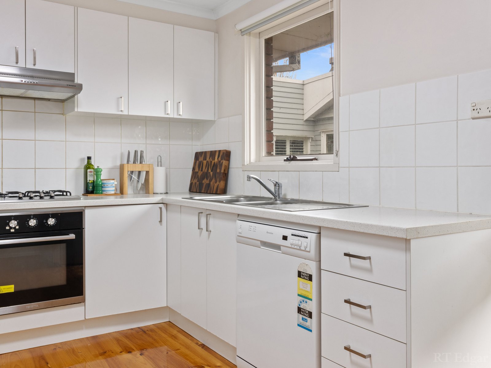 Real Estate and Property in 1/18 Thames Street, Box Hill North, VIC