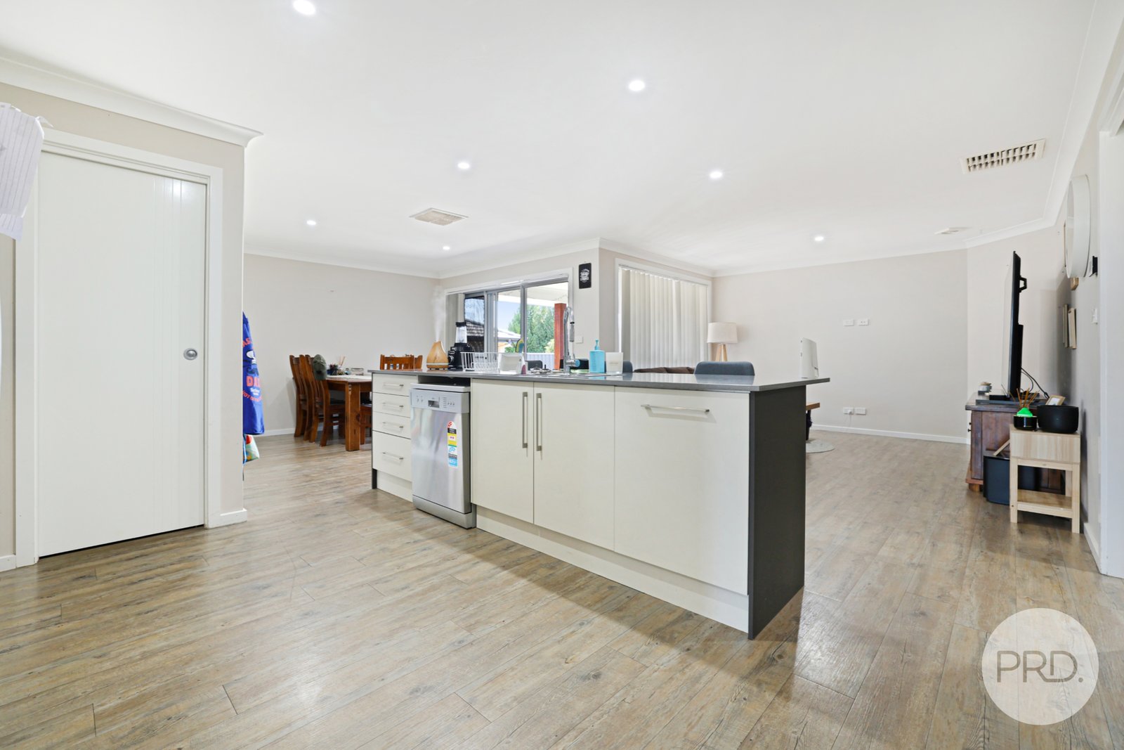 118 Verdelho Drive NORTH TAMWORTH 8