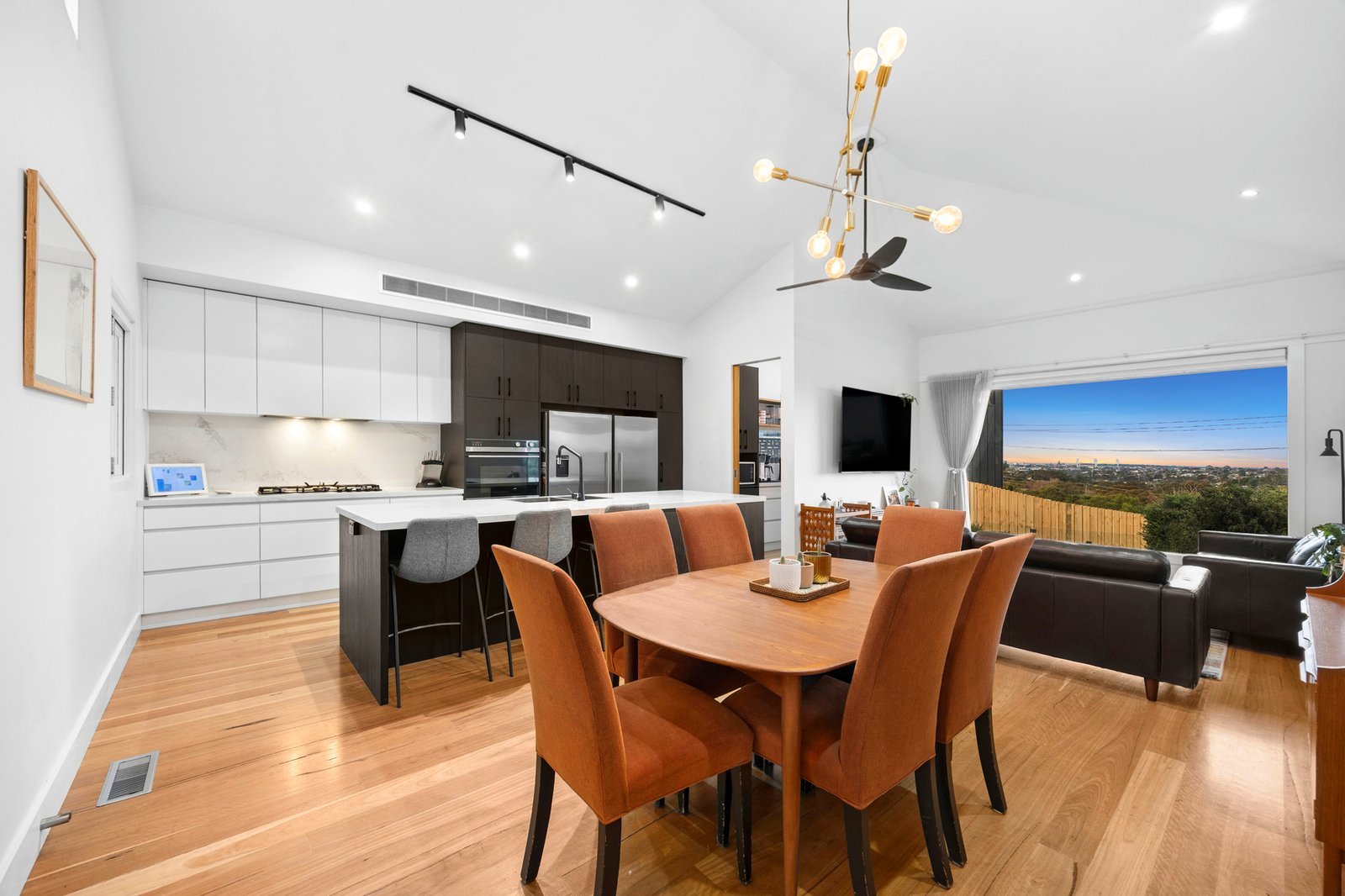 Gallery: 118 Wandana Drive