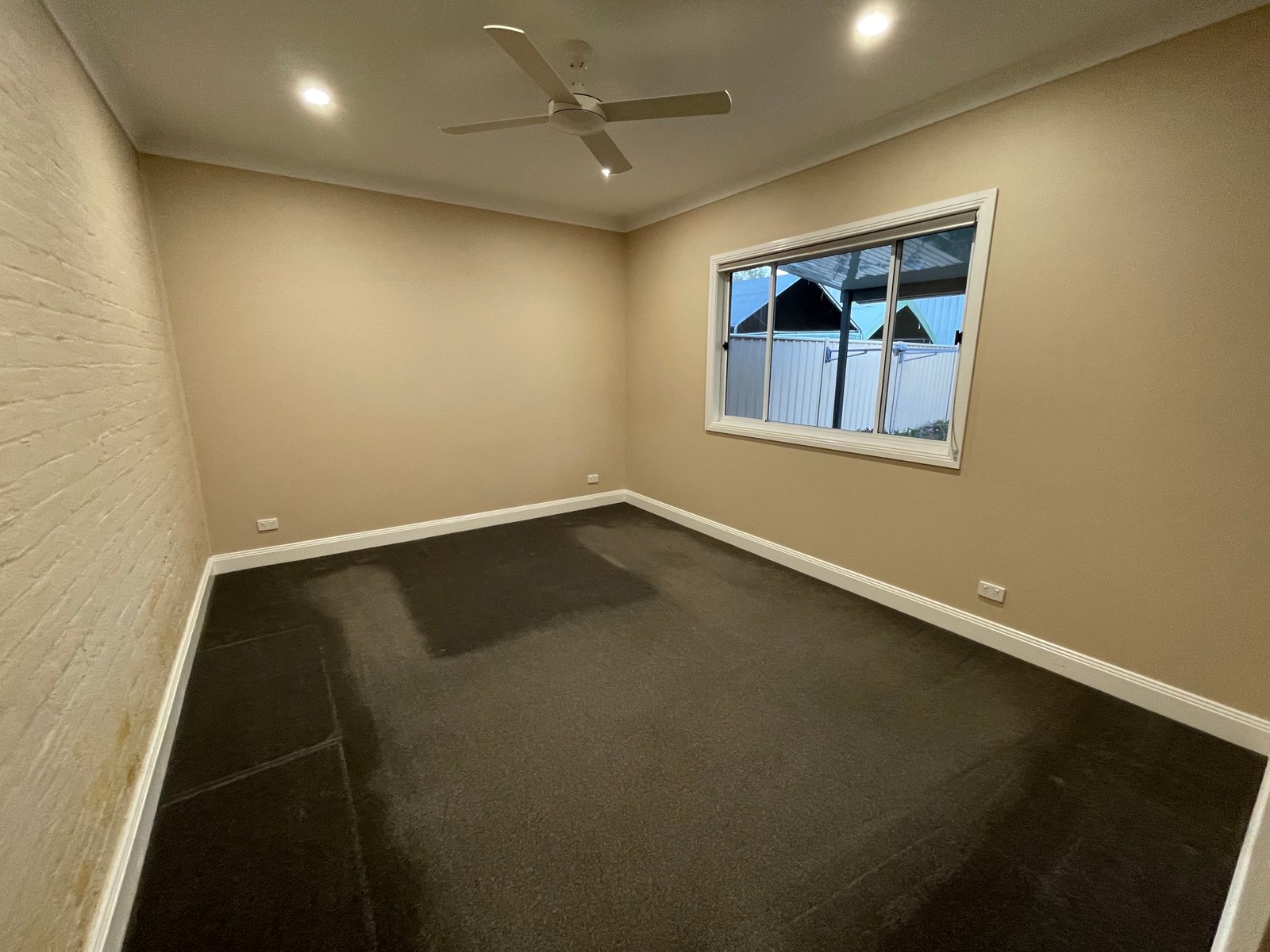 1/18 Whittaker Street QUIRINDI 5