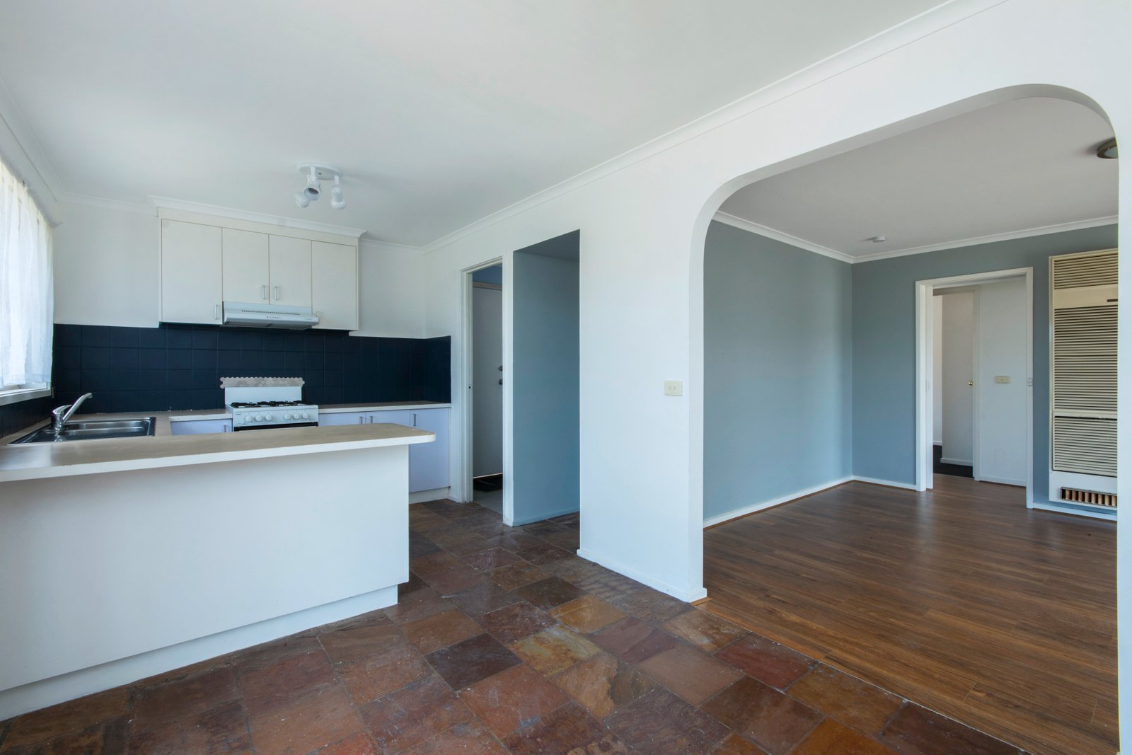 Gallery: 1/180 Coppards Road
