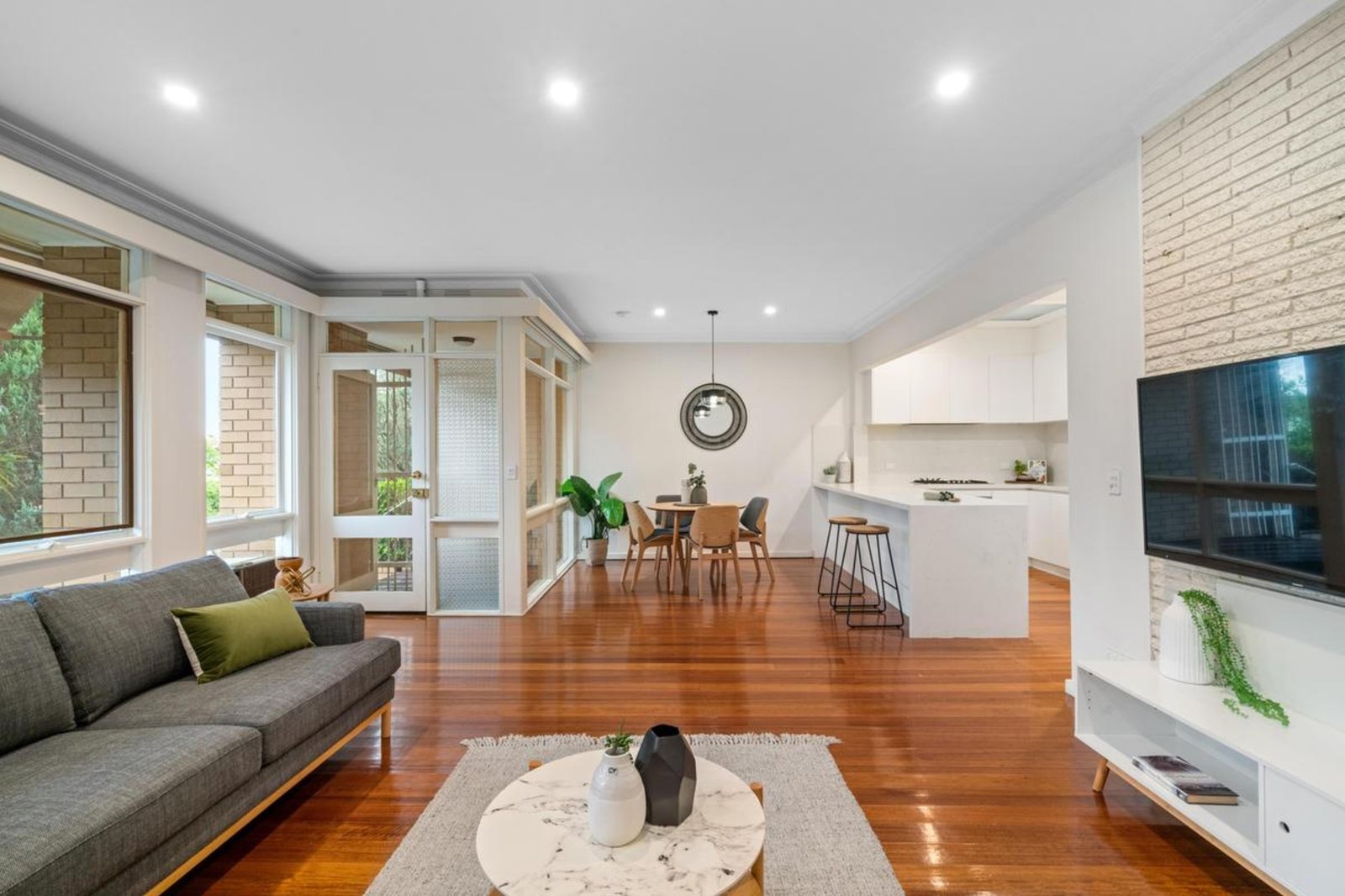Gallery: 1/181 Whitehorse Road