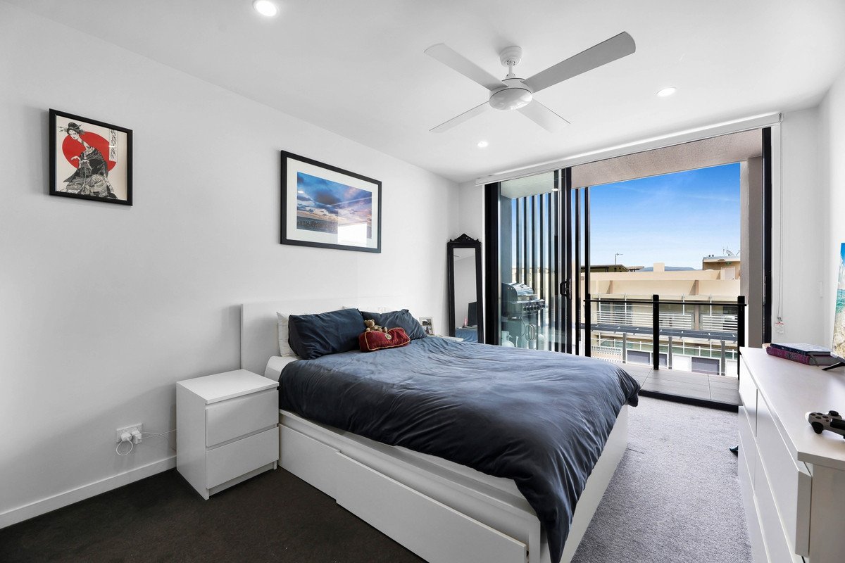 118/1930 Gold Coast Highway Miami 8