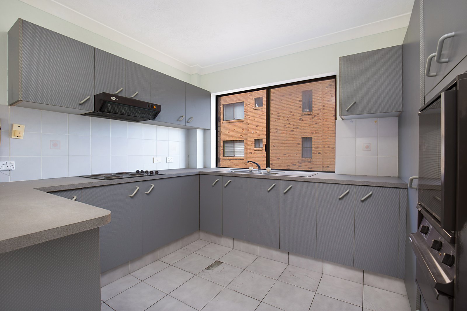 1/182-184 Kennedy Drive TWEED HEADS WEST 2