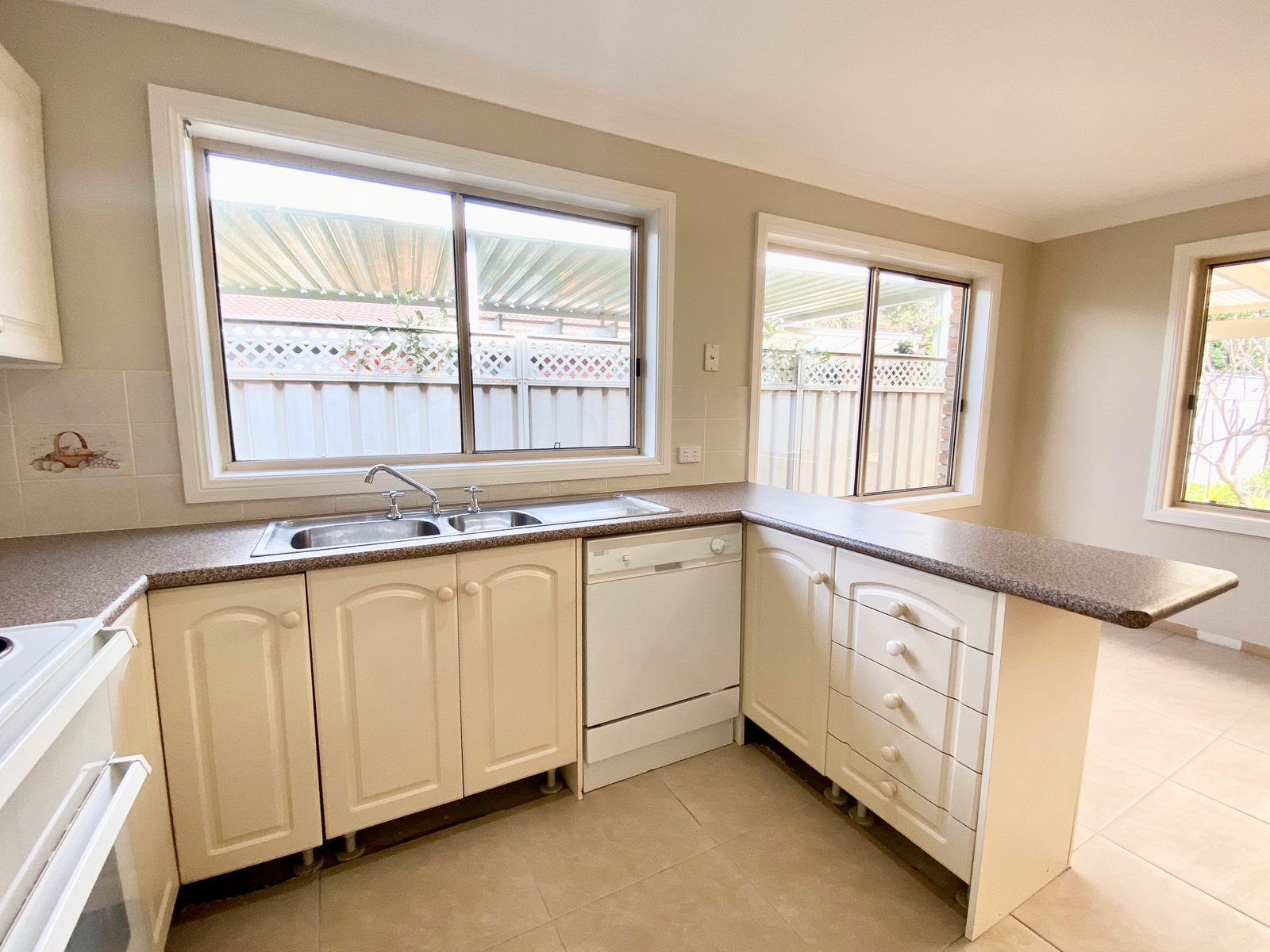 1/182 Rocky Point Road FINGAL BAY 5