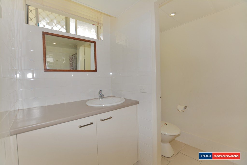 1/182 The Esplanade BURLEIGH HEADS 4