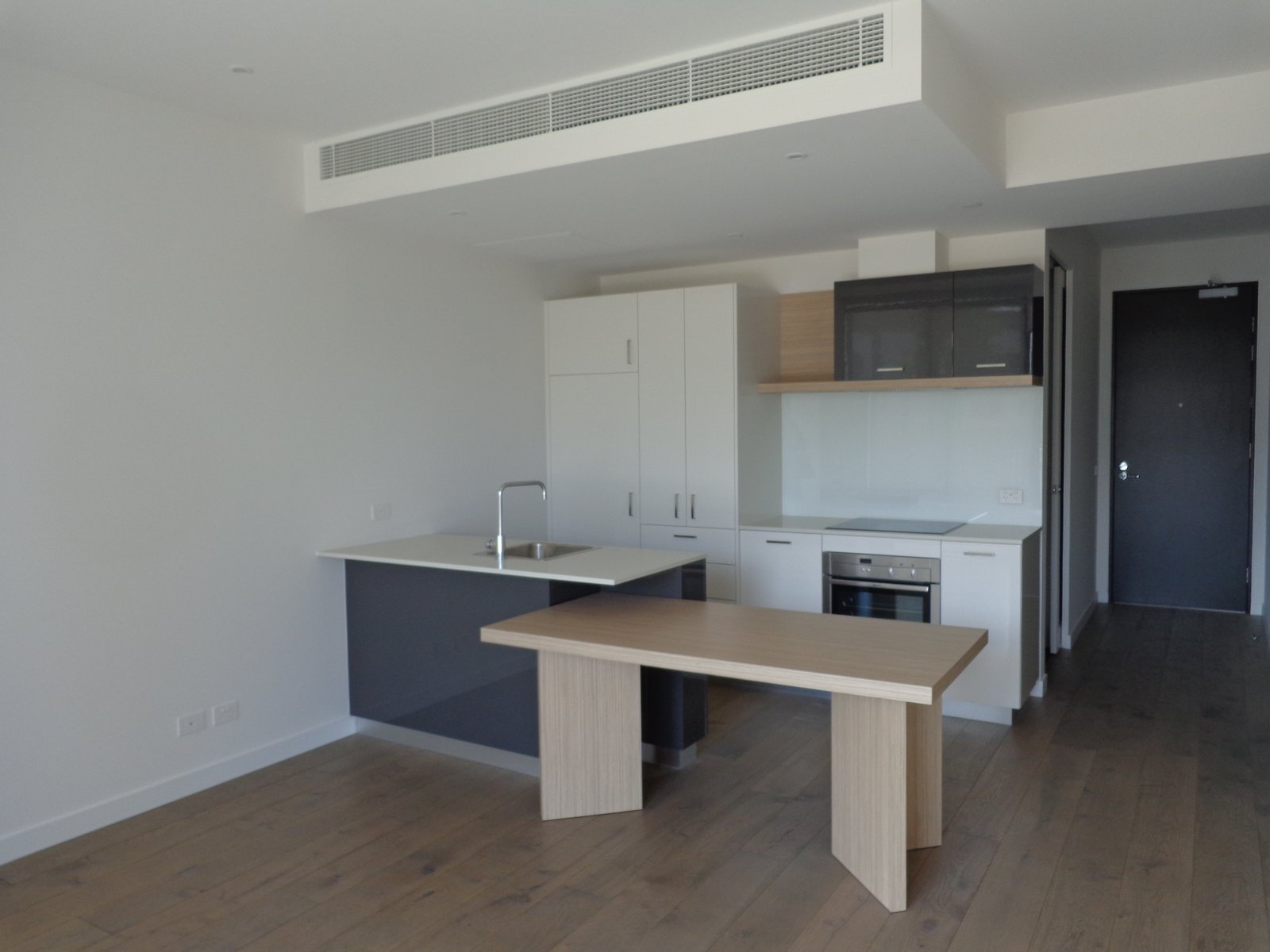 Gallery: 118/222 Bay Road